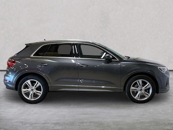 Used Audi Q3 2023 for sale - 78558687: Photo