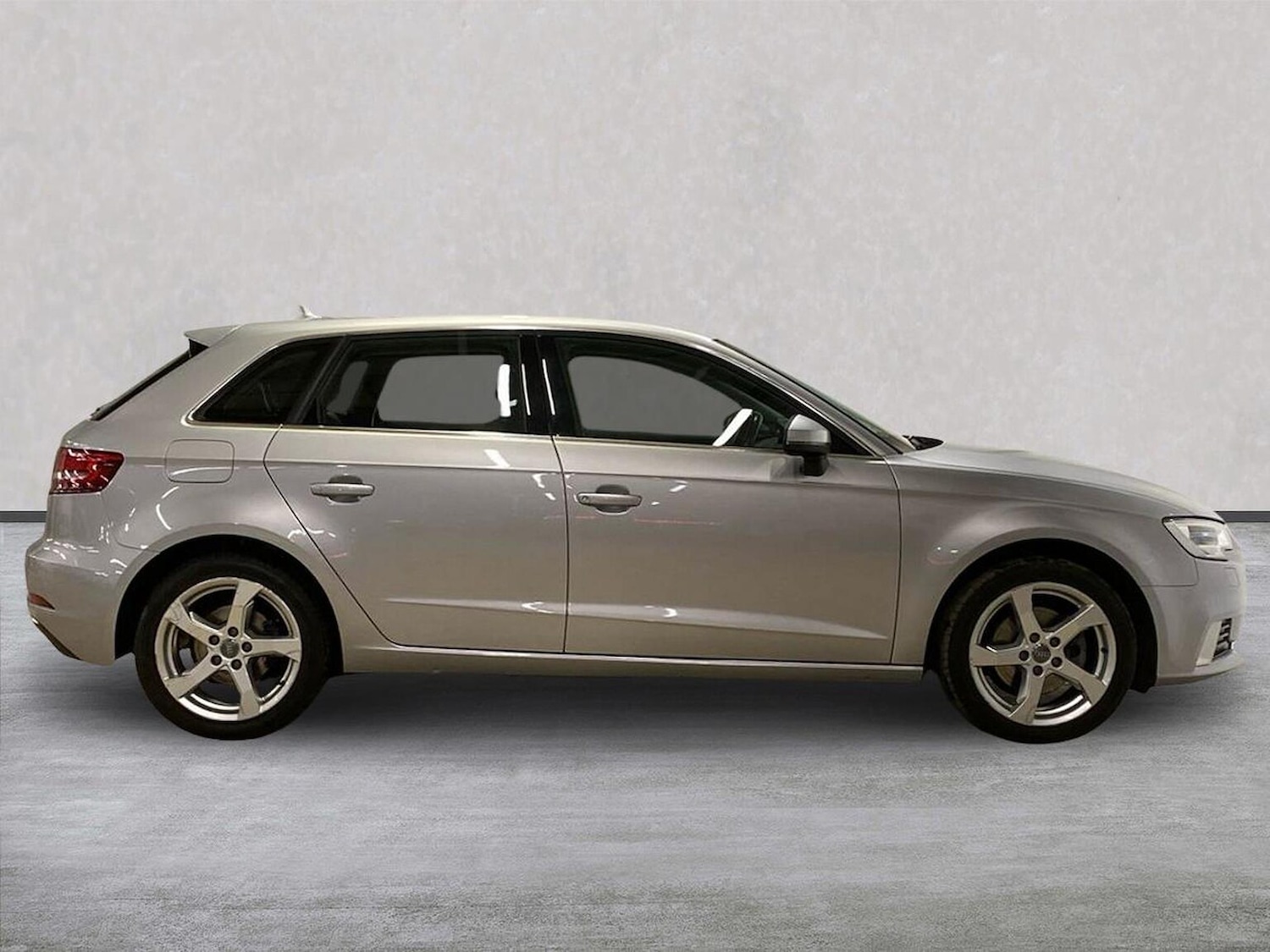 Used Audi A3 2017 for sale - 76958781: Photo 3