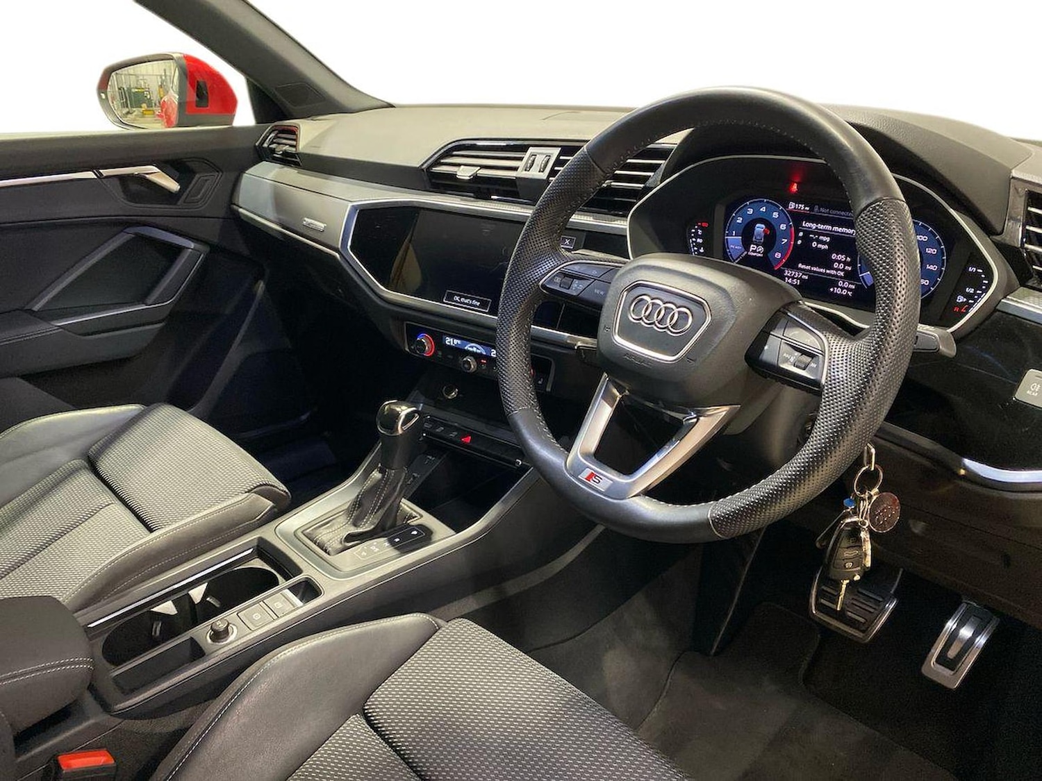 Used Audi Q3 2019 for sale - 77639277: Photo 15