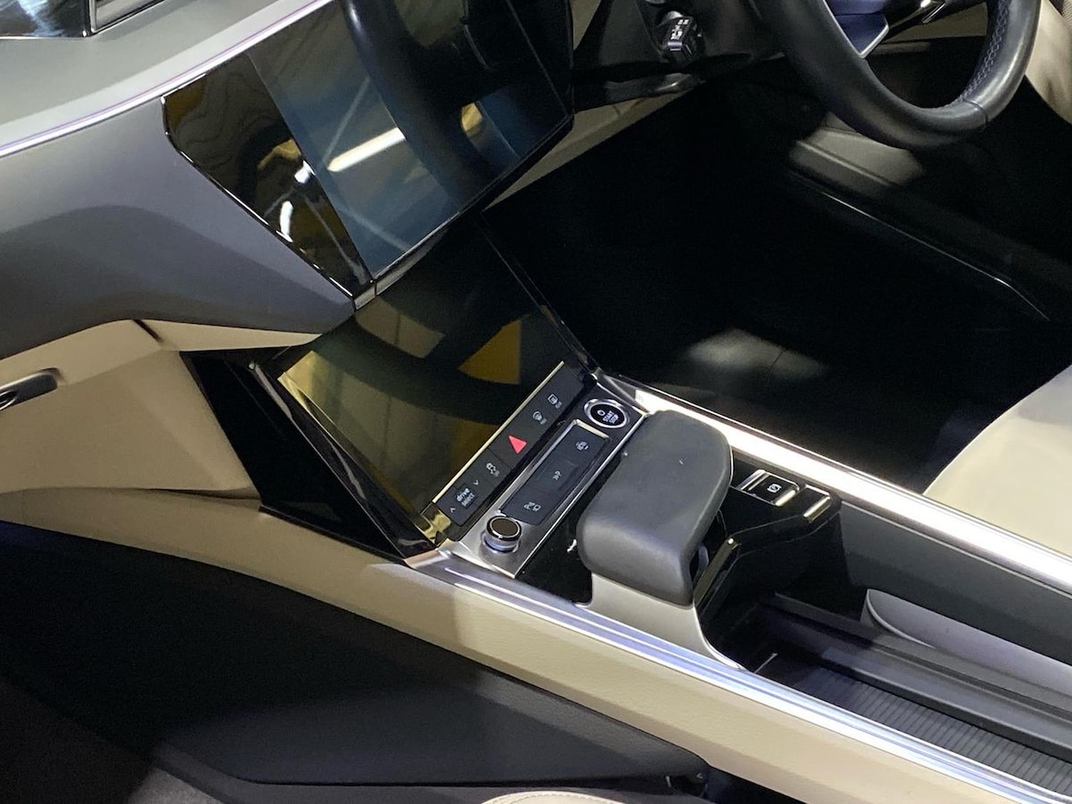 Used Audi Q8 2024 for sale - 78191634: Photo 15