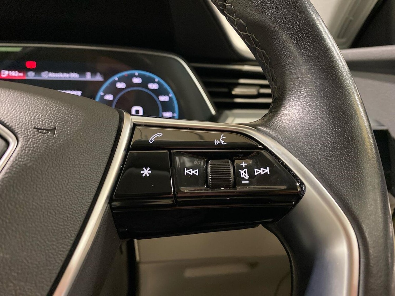 Used Audi Q8 2024 for sale - 78191634: Photo 29