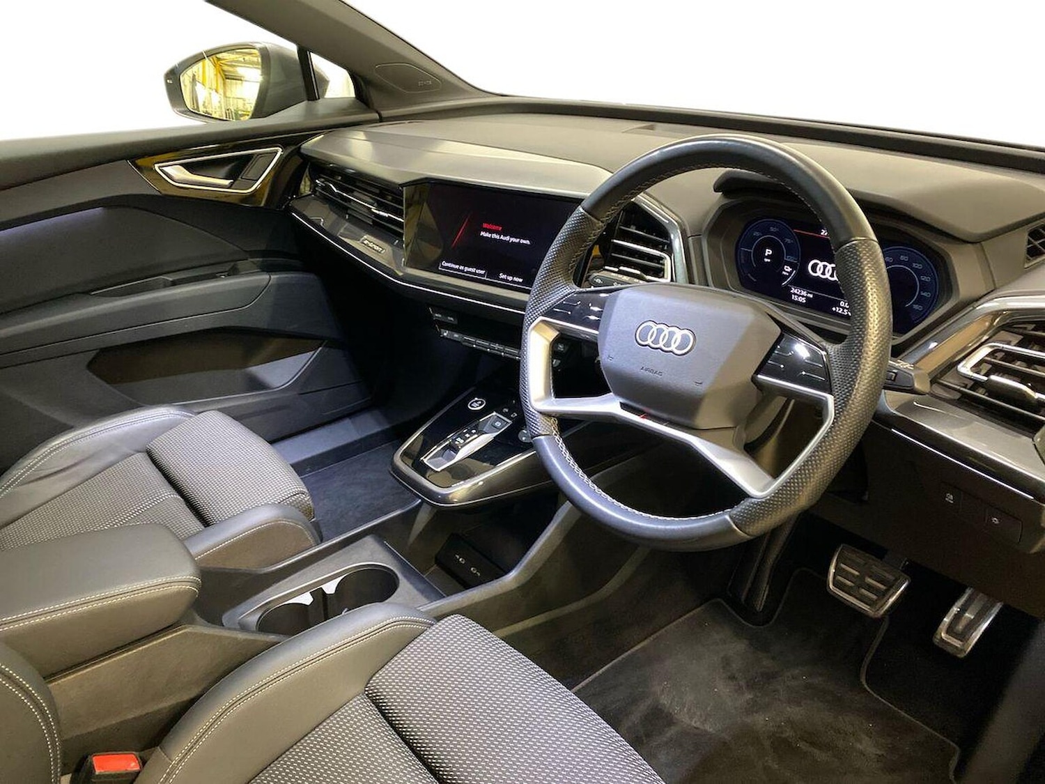 Used Audi Q4 e-tron 2022 for sale - 76699547: Photo 15