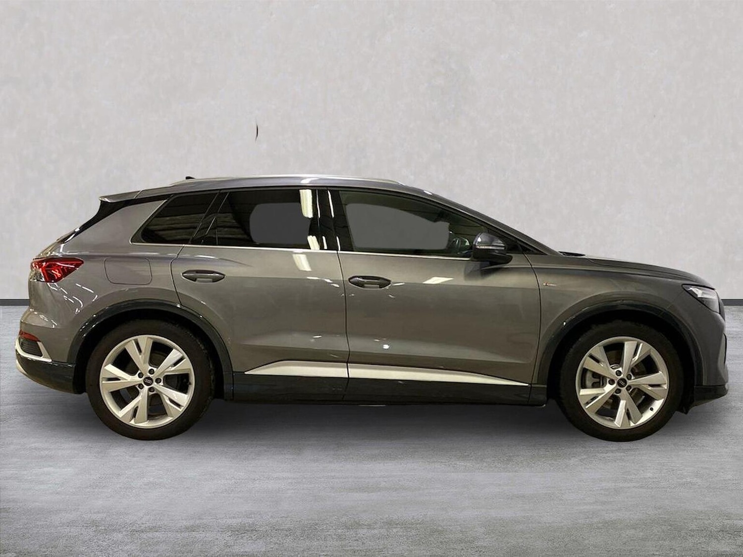 Used Audi Q4 e-tron 2022 for sale - 76699547: Photo 3