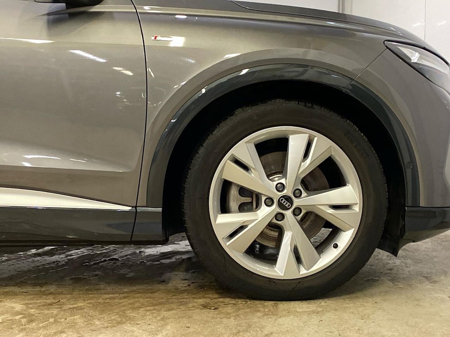 Used Audi Q4 e-tron 2022 for sale - 76699547: Photo 6