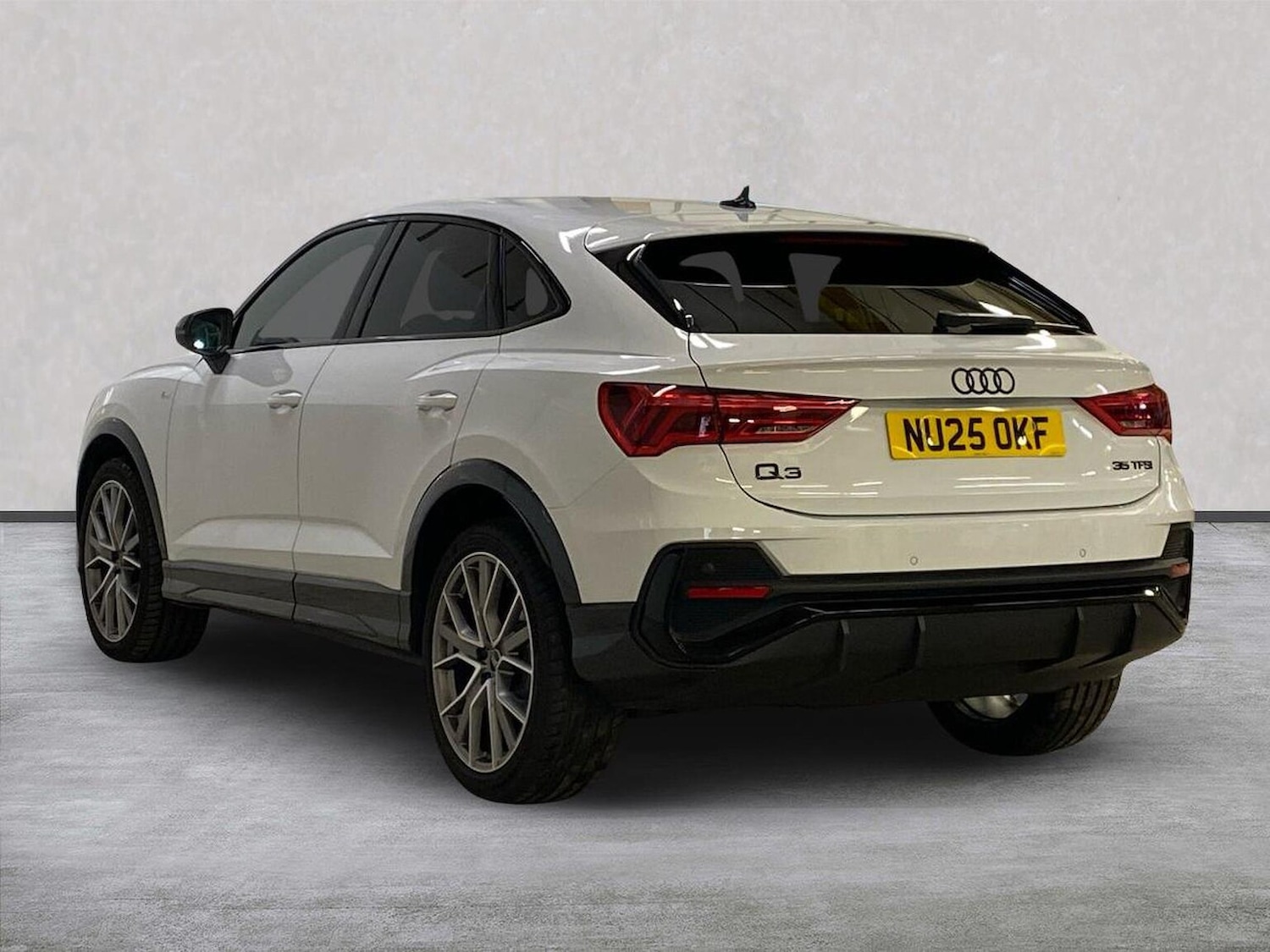 Used Audi Q3 2025 for sale - 76198500: Photo 2
