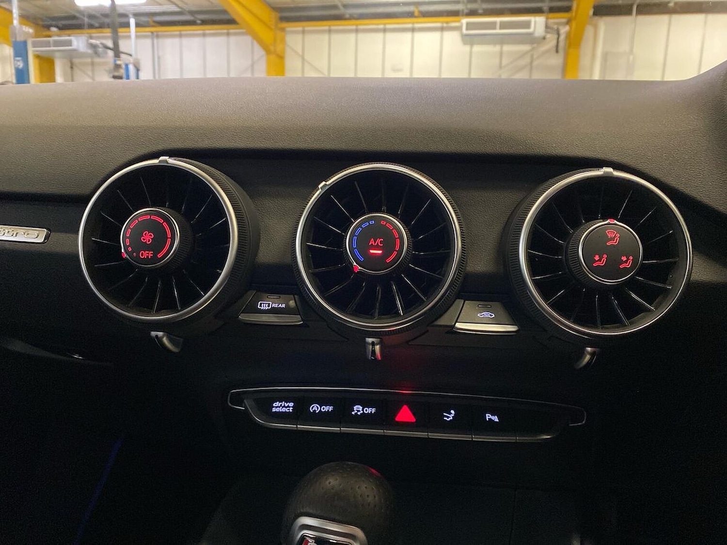 Used Audi TT 2023 for sale - 76142932: Photo 12