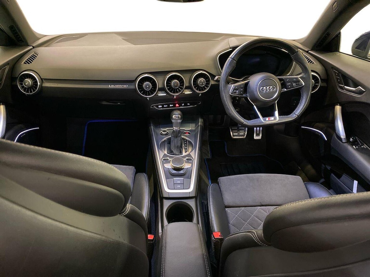 Used Audi TT 2023 for sale - 76142932: Photo 8