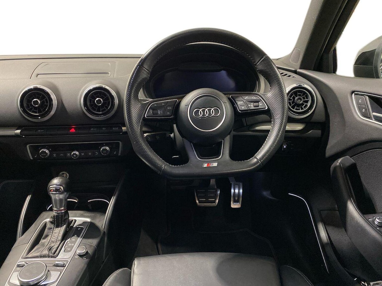 Used Audi A3 2018 for sale - 76963462: Photo 9