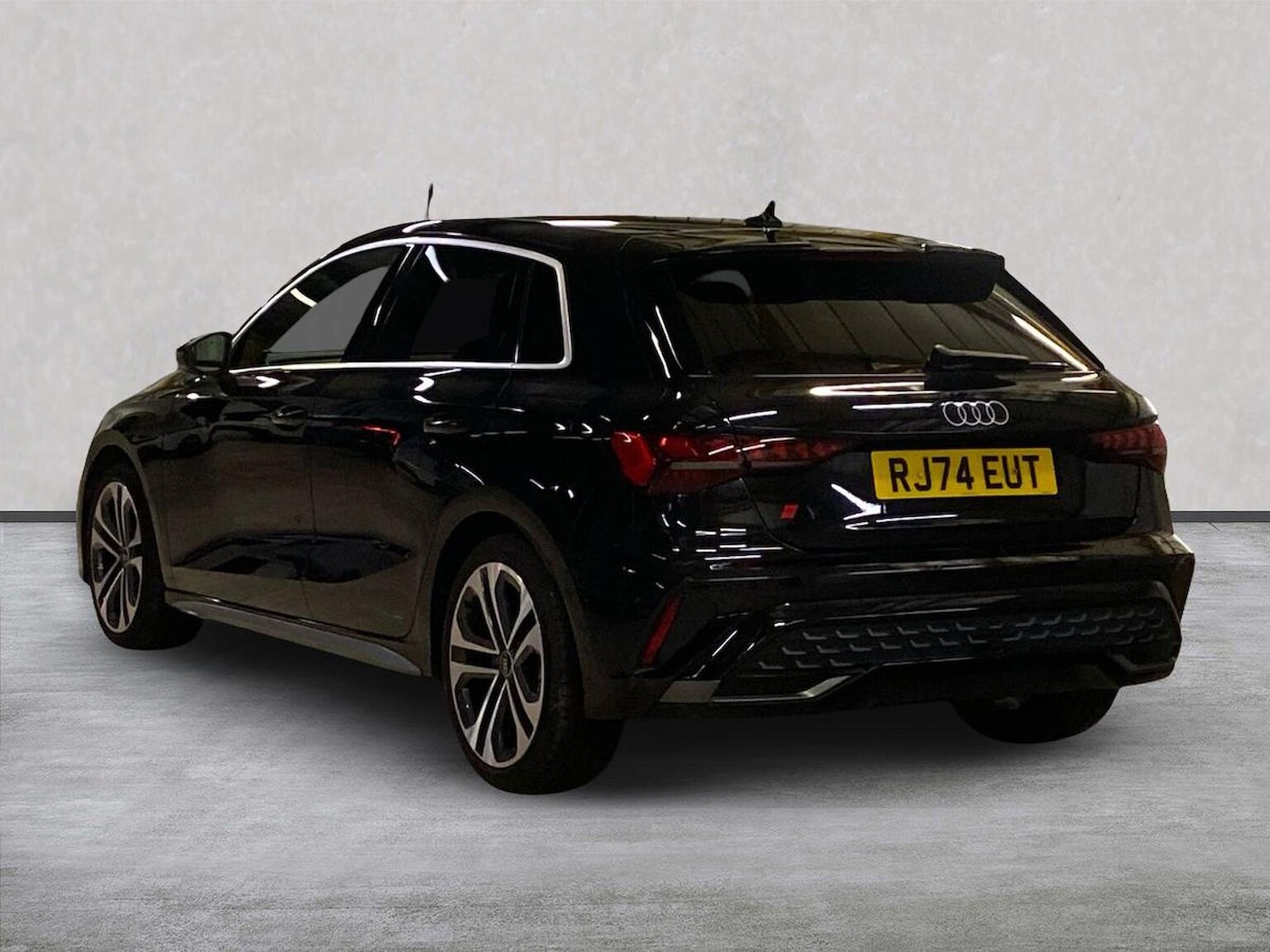 Used Audi A3 2024 for sale - 76510741: Photo 2