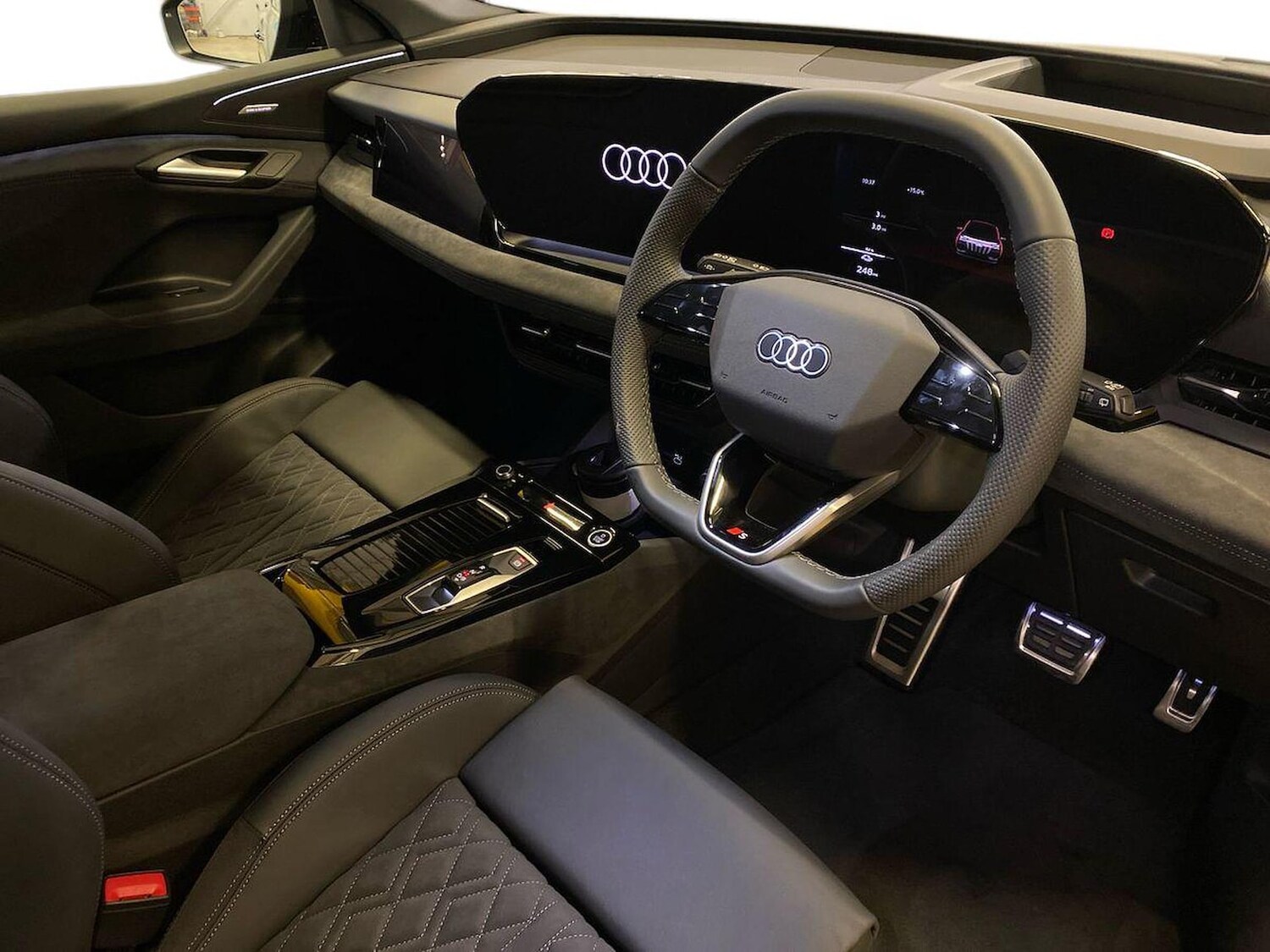 Used Audi Q6 e-tron 2025 for sale - 77487852: Photo 15