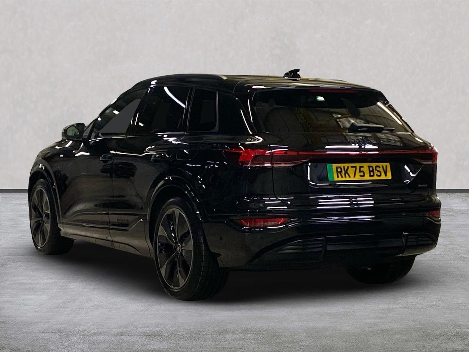 Used Audi Q6 e-tron 2025 for sale - 77487852: Photo 2