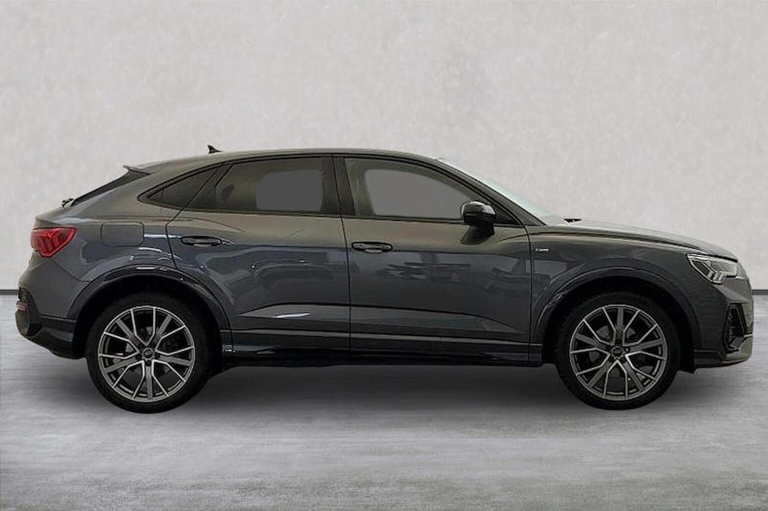 Used Audi Q3 2025 for sale - 76396870: Photo 3