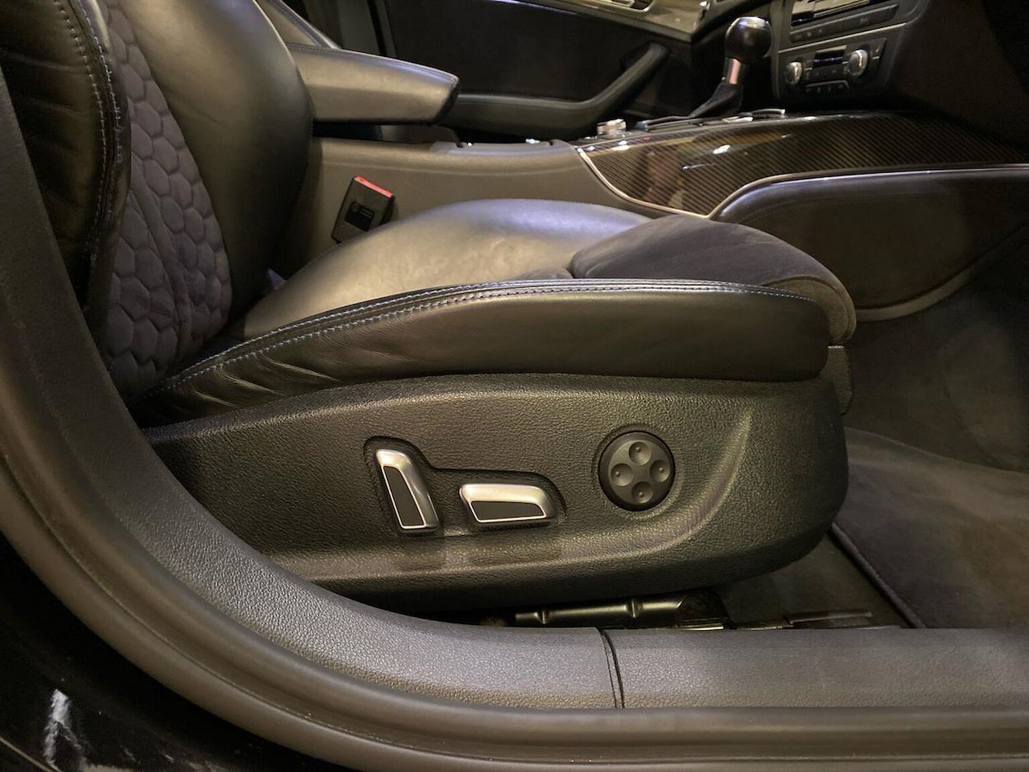 Used Audi RS6 2018 for sale - 76510662: Photo 30