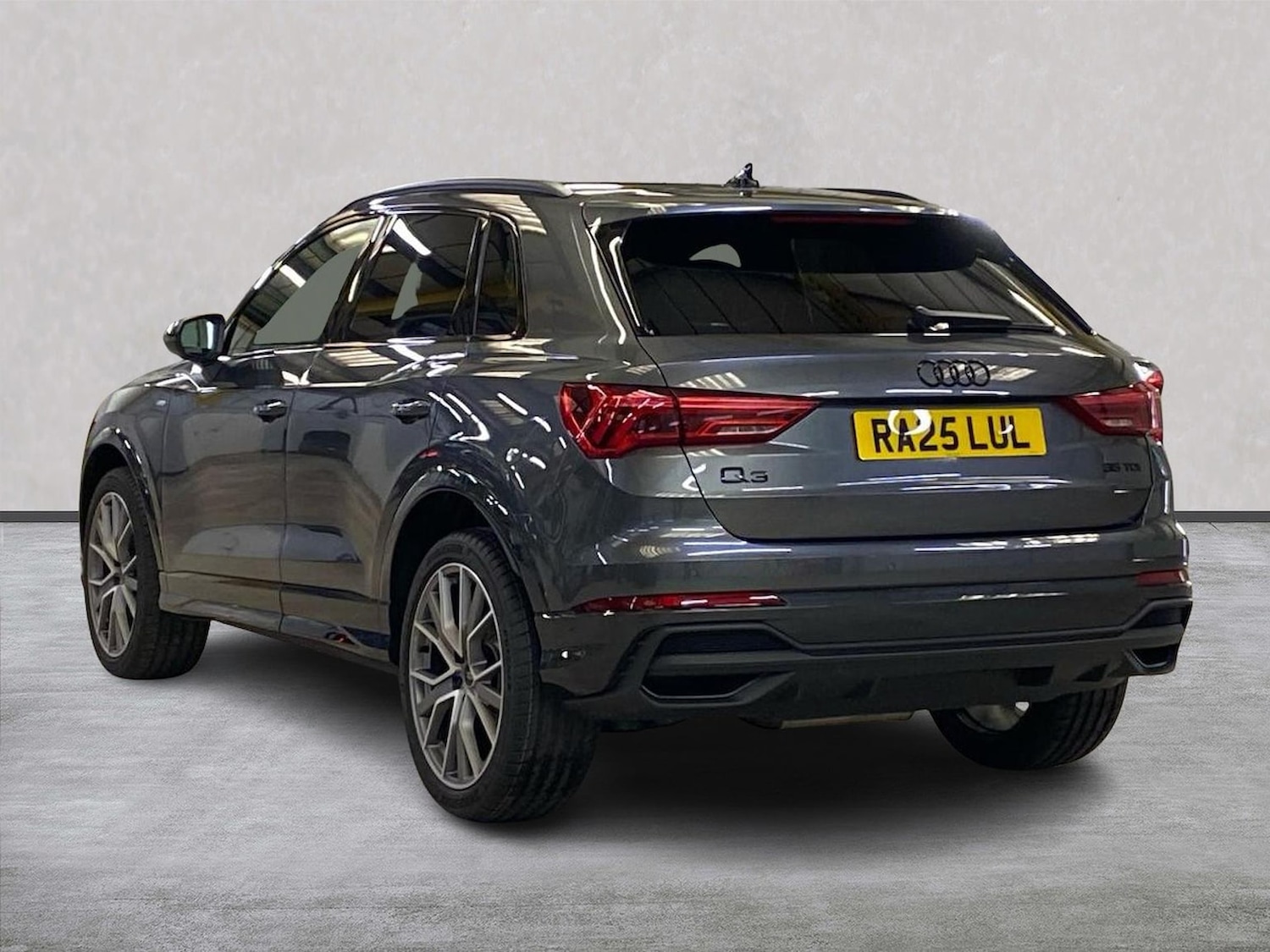 Used Audi Q3 2025 for sale - 78060646: Photo 2