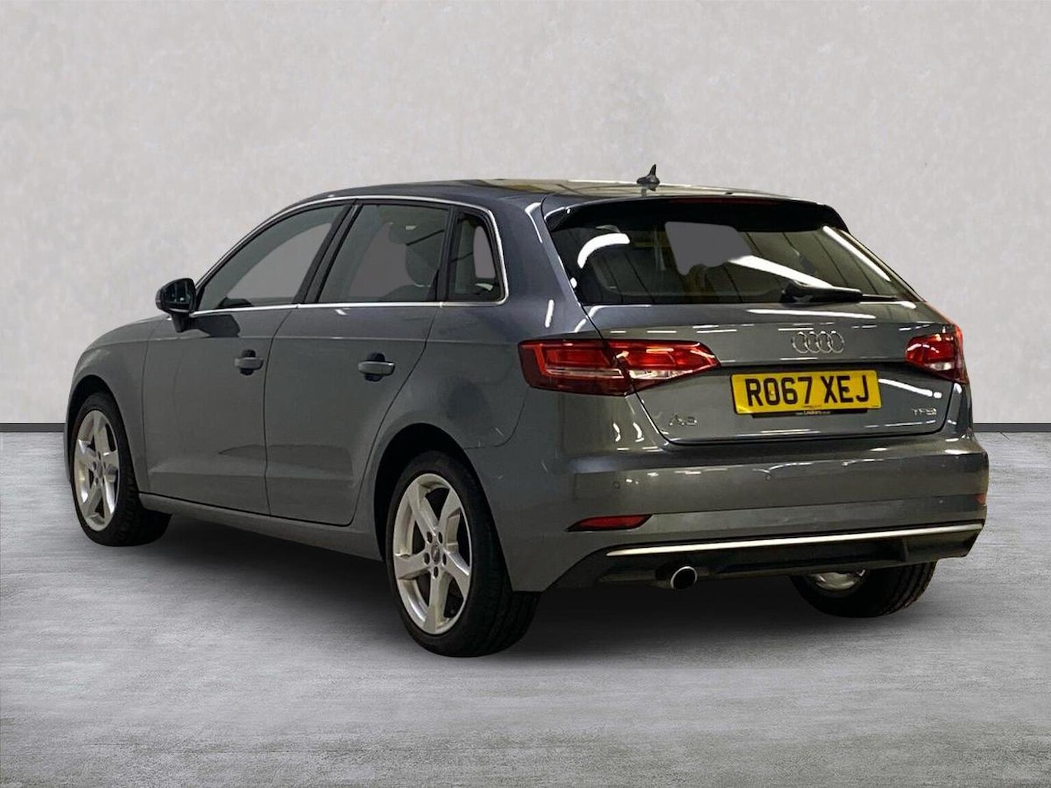 Used Audi A3 2017 for sale - 76455236: Photo 2