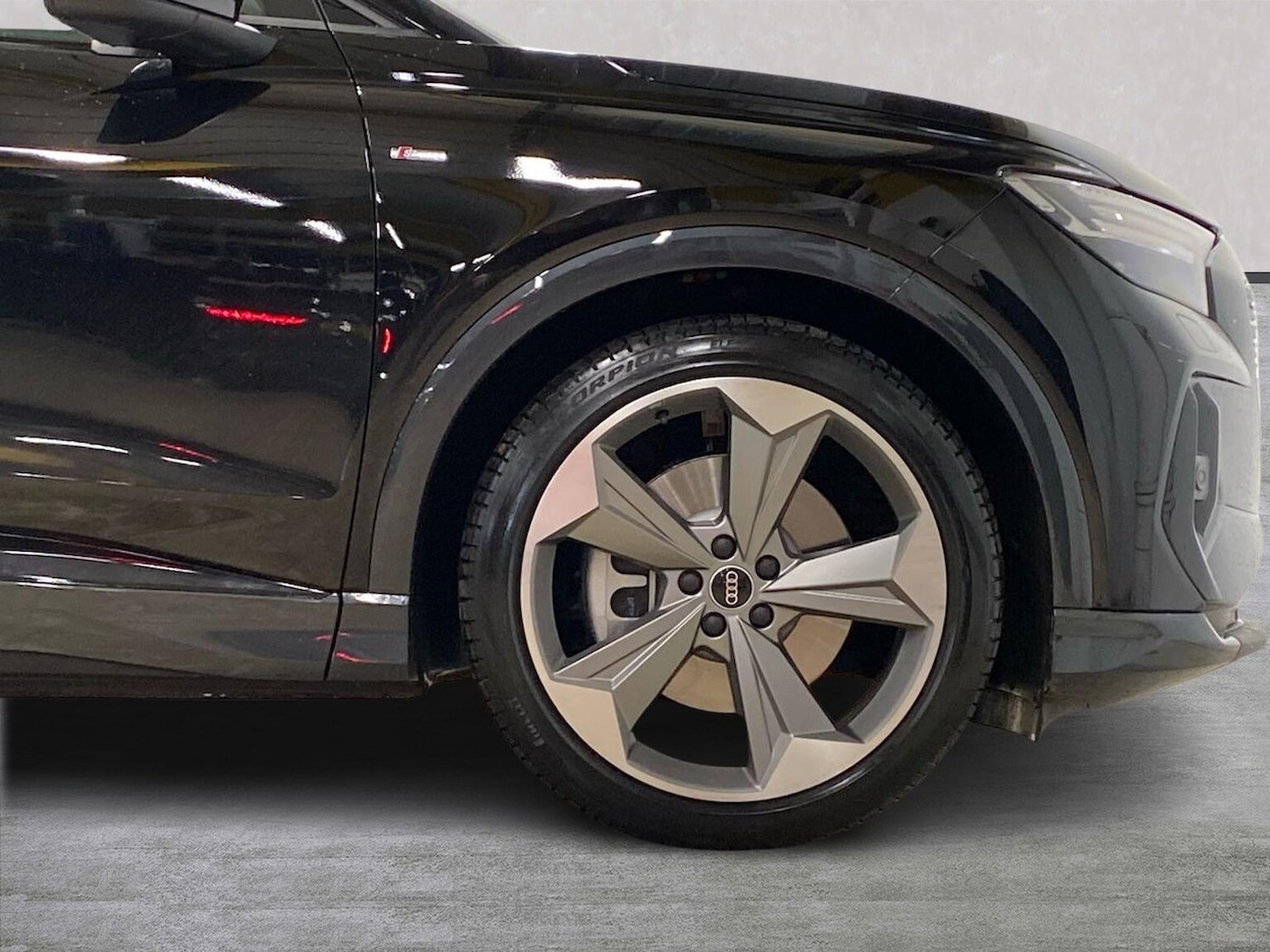 Used Audi Q4 e-tron 2026 for sale - 78169001: Photo 6