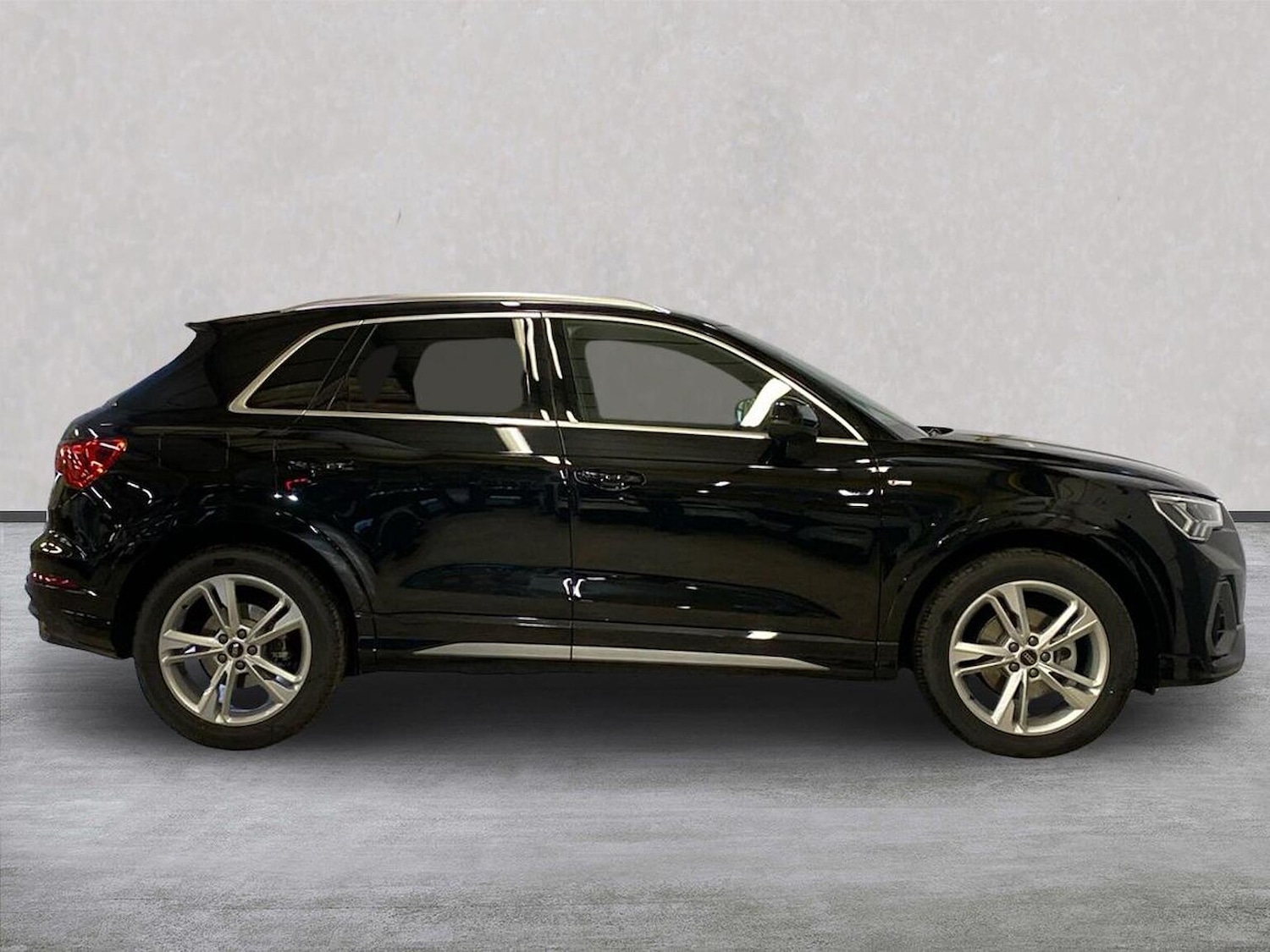 Used Audi Q3 2025 for sale - 76510742: Photo 3