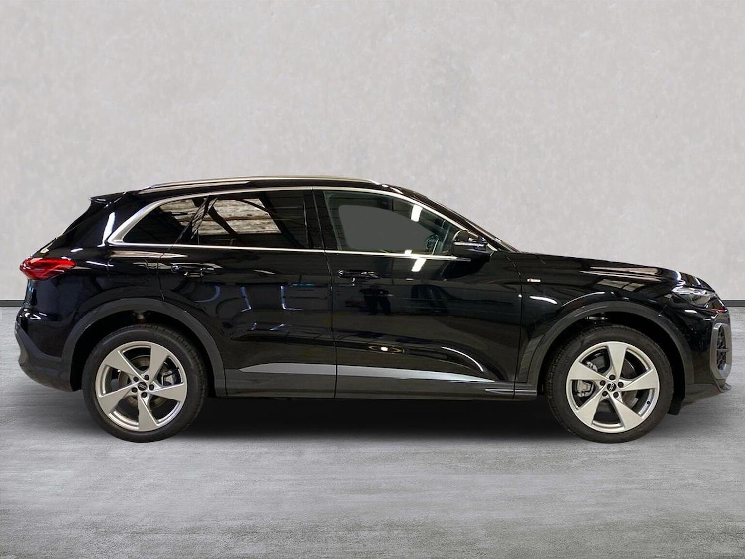 Used Audi Q5 2025 for sale - 76687367: Photo 3