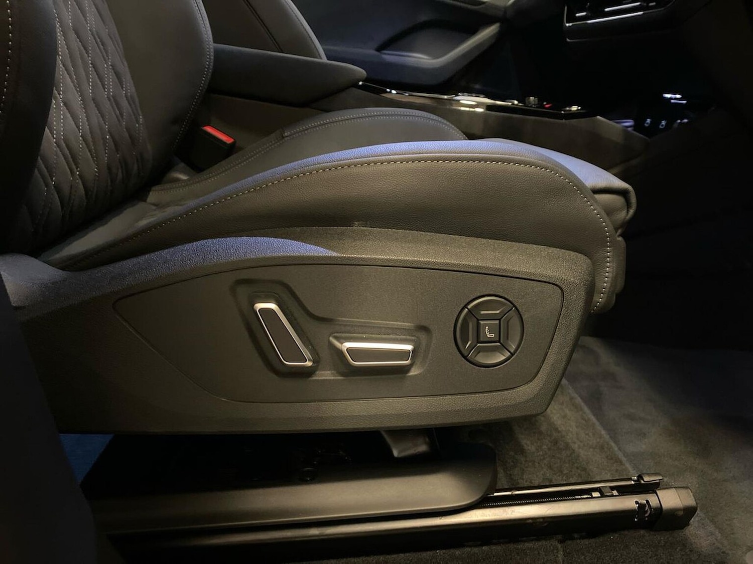 Used Audi Q6 e-tron 2025 for sale - 78191629: Photo 32