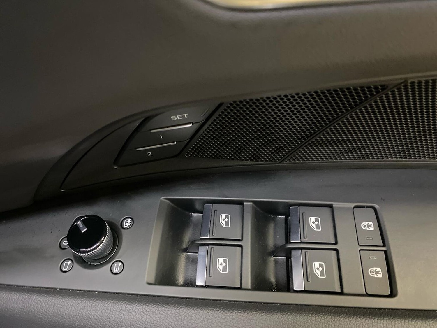 Used Audi e-tron GT 2023 for sale - 76541859: Photo 21