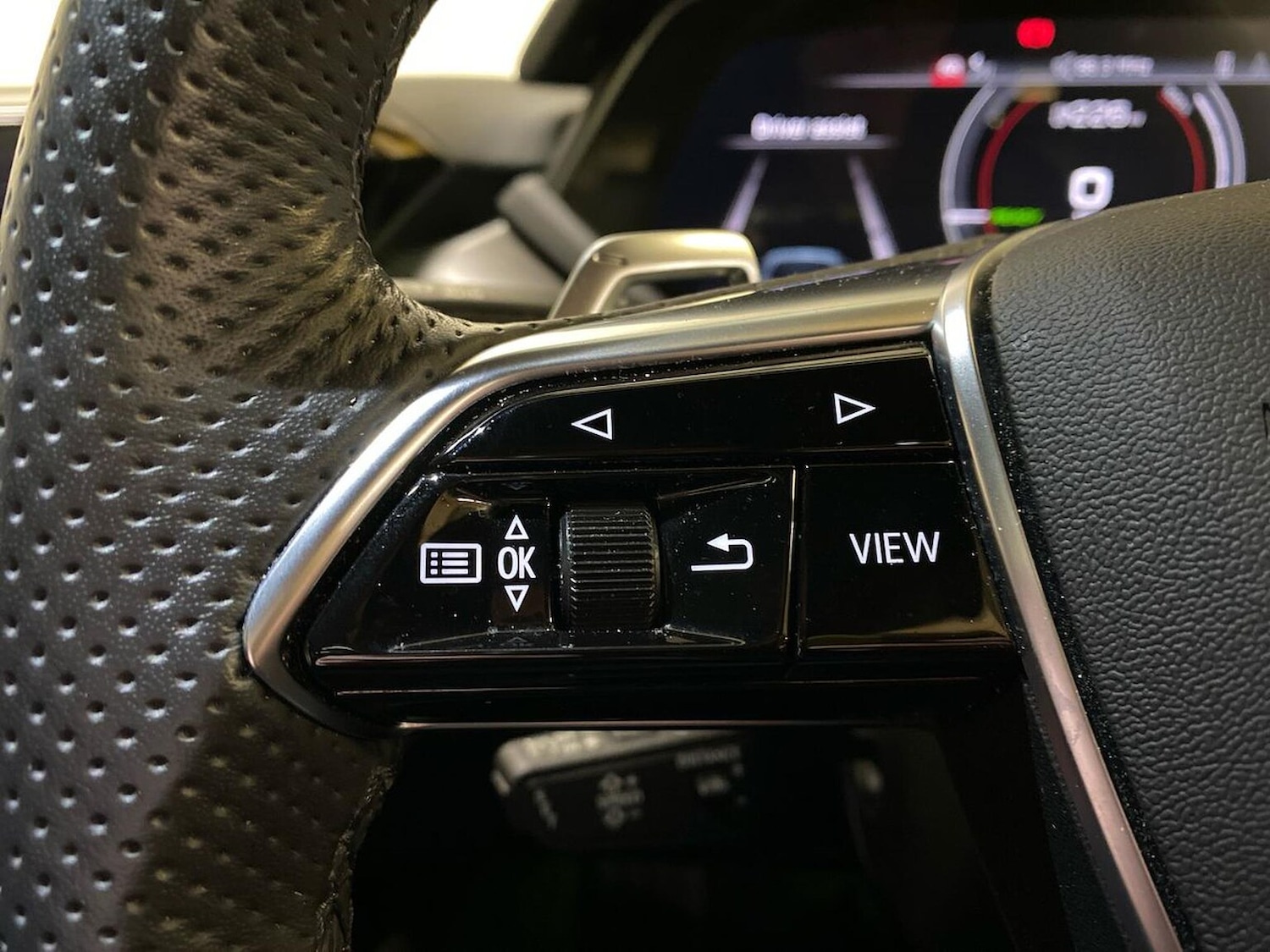 Used Audi e-tron GT 2023 for sale - 76541859: Photo 26