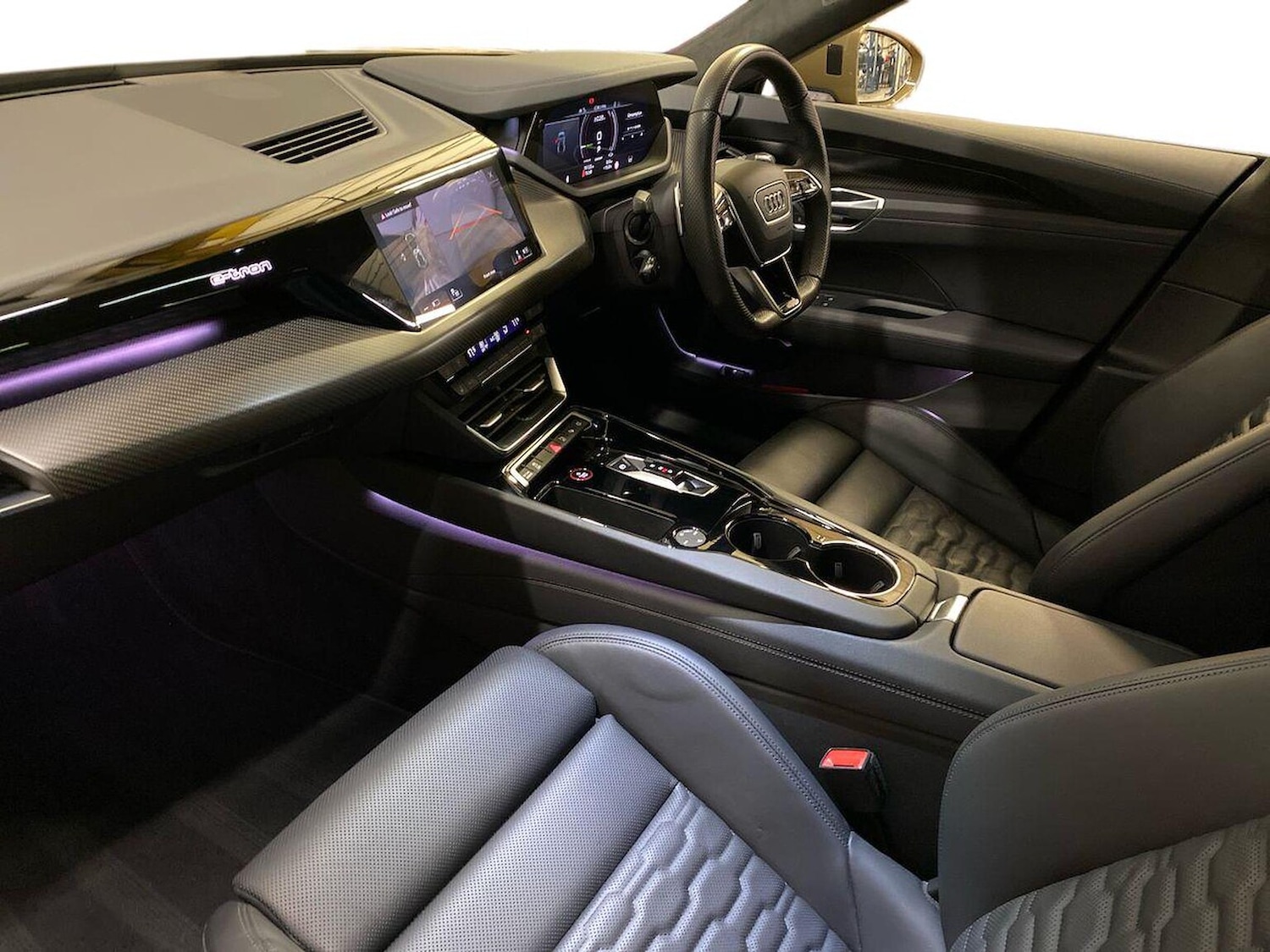 Used Audi e-tron GT 2023 for sale - 76541859: Photo 7