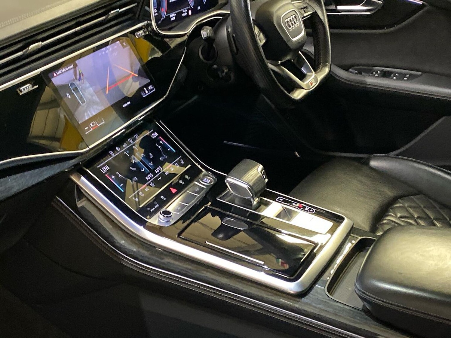 Used Audi Q8 2020 for sale - 76369143: Photo 13