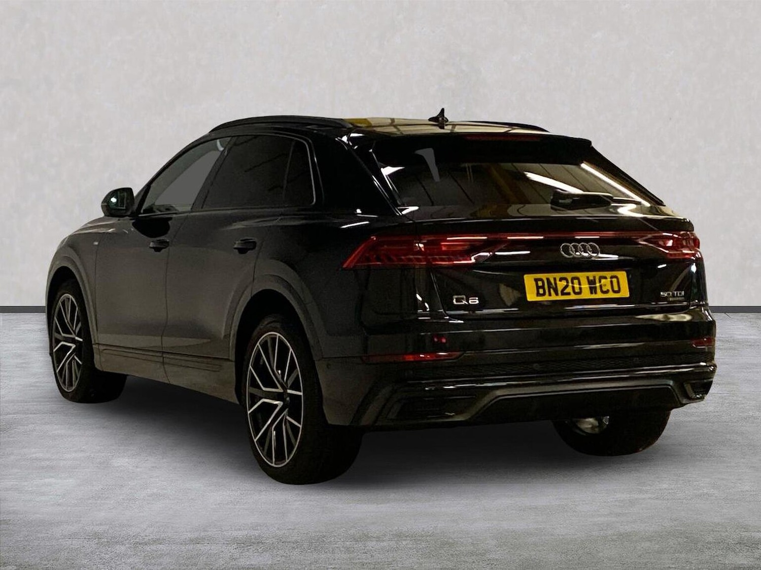 Used Audi Q8 2020 for sale - 76369143: Photo 2