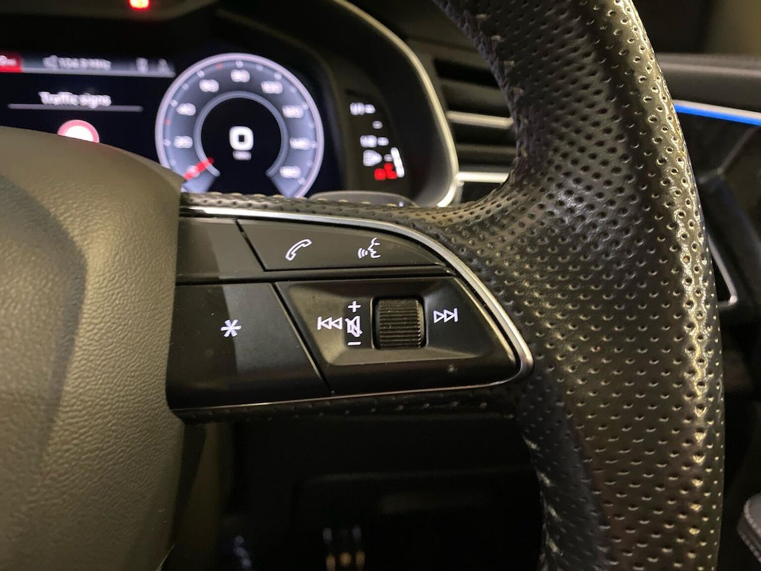Used Audi Q8 2020 for sale - 76369143: Photo 27