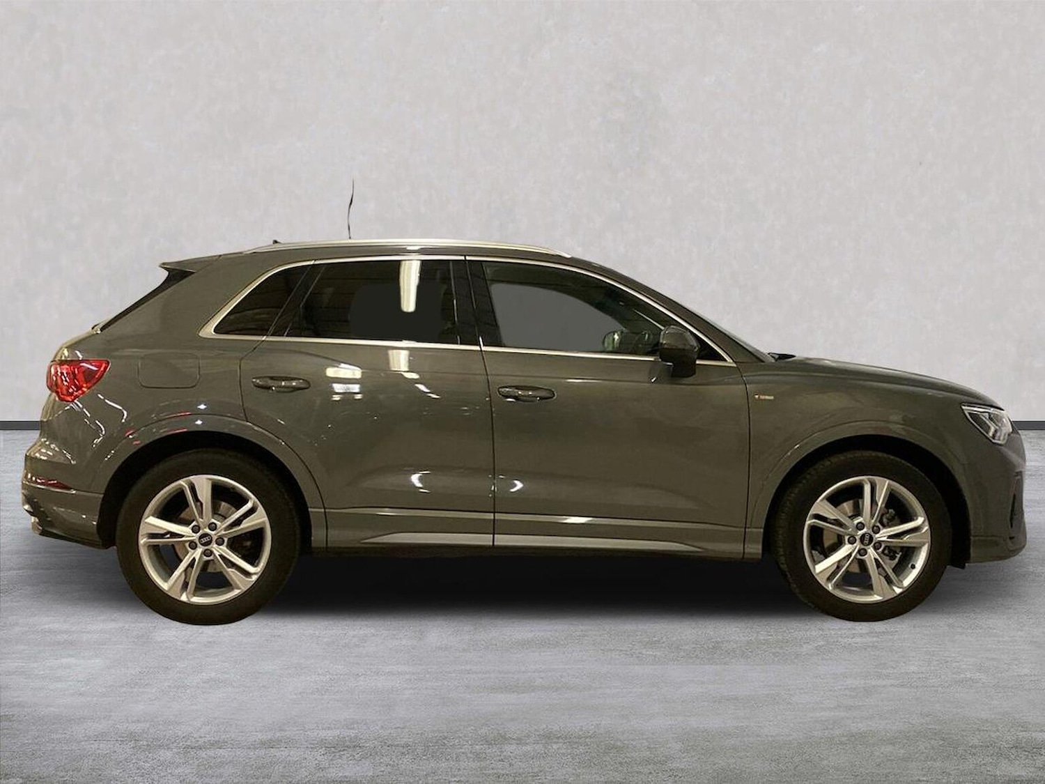 Used Audi Q3 2021 for sale - 76565488: Photo 3