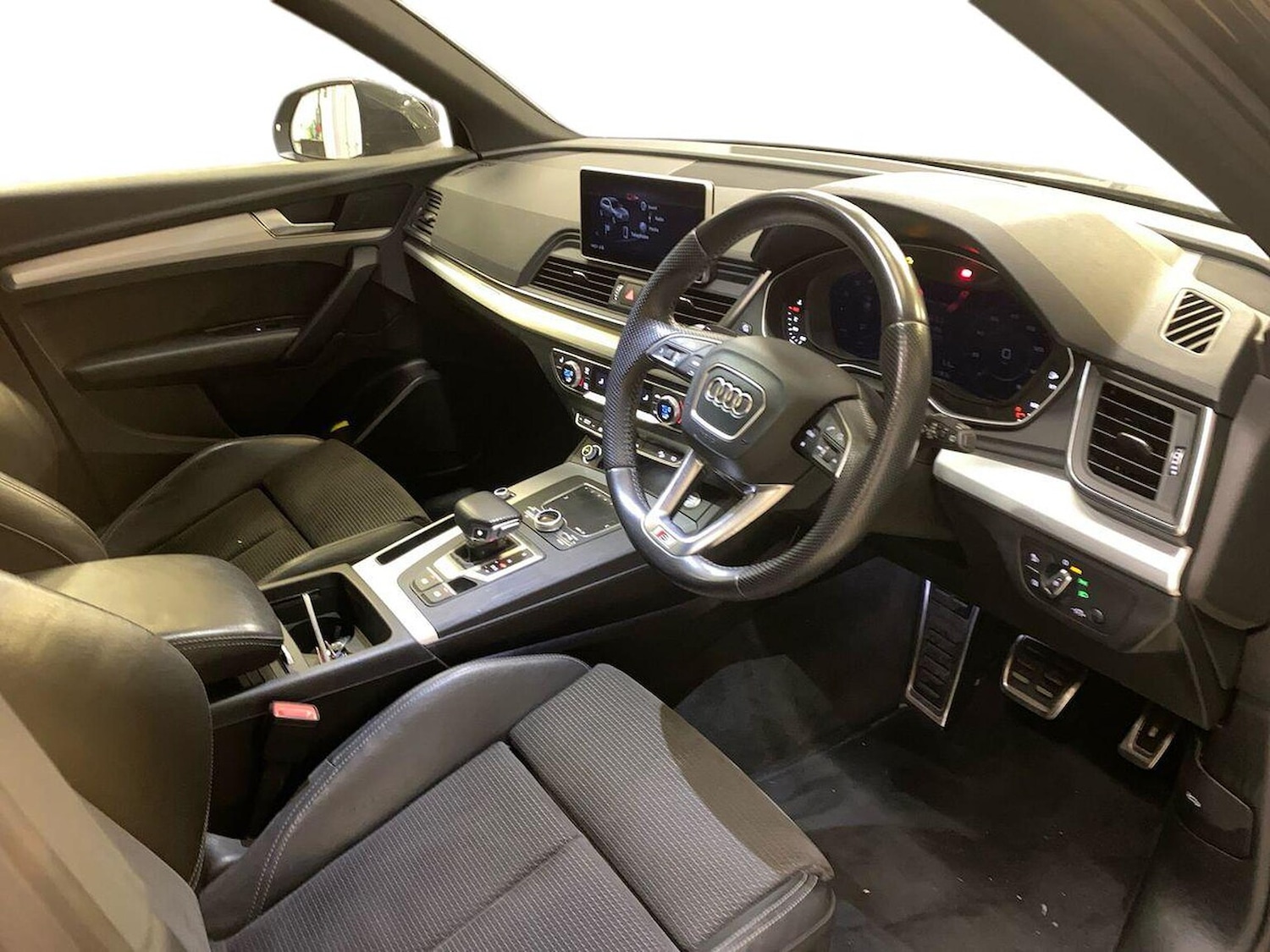 Used Audi Q5 2020 for sale - 76149530: Photo 15