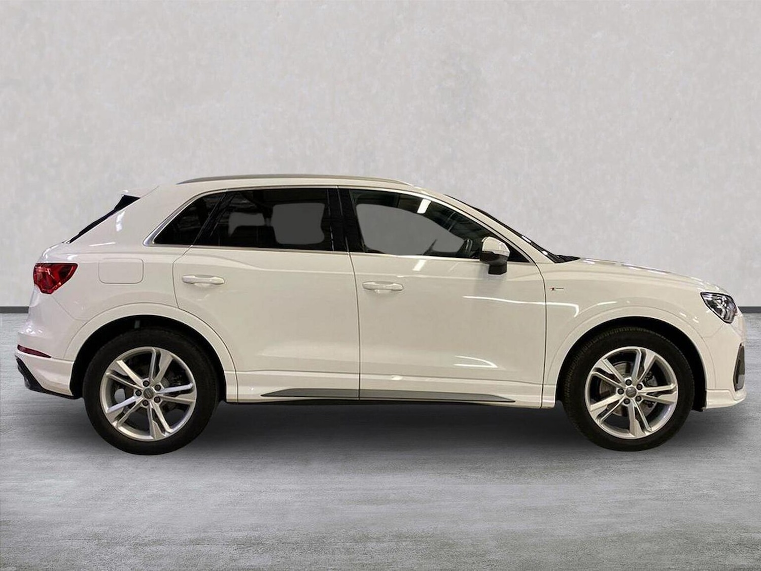 Used Audi Q3 2019 for sale - 76650189: Photo 3