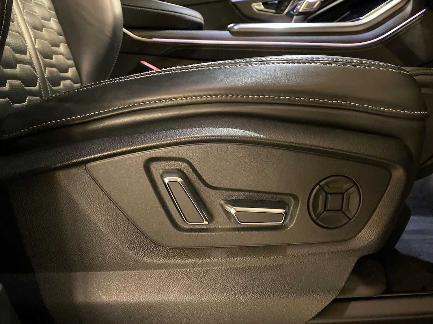 Used Audi RS Q8 2021 for sale - 76391751: Photo 30