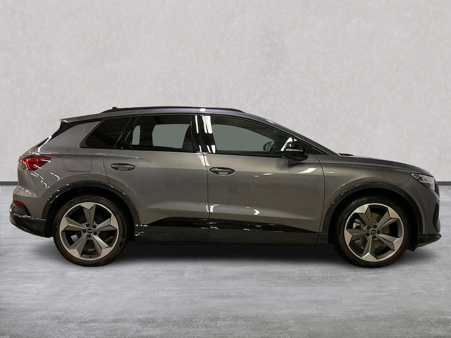 Used Audi Q4 e-tron 2025 for sale - 76352528: Photo 3