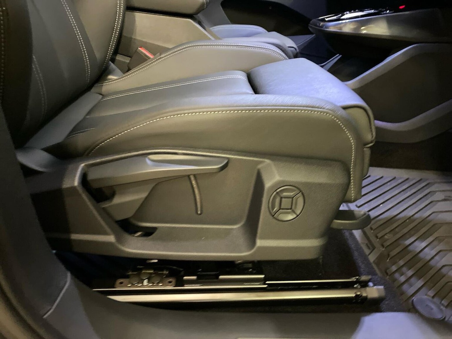 Used Audi Q4 e-tron 2025 for sale - 76352528: Photo 30