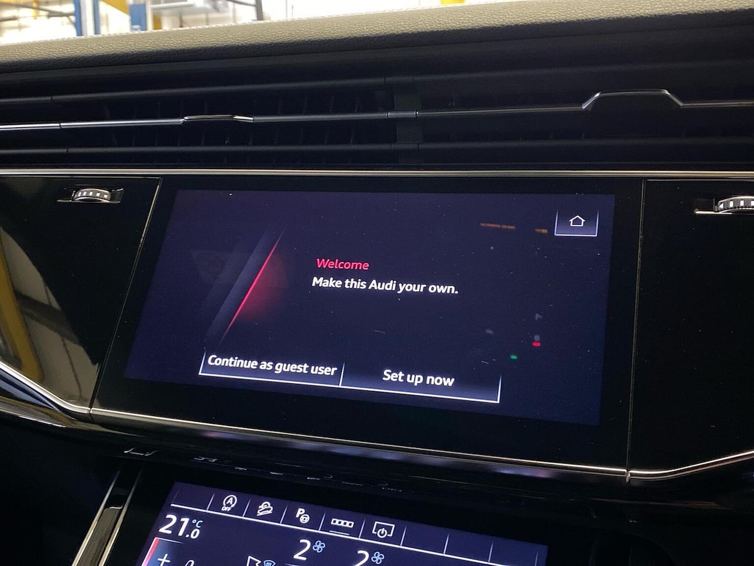 Used Audi Q8 2023 for sale - 76396867: Photo 11