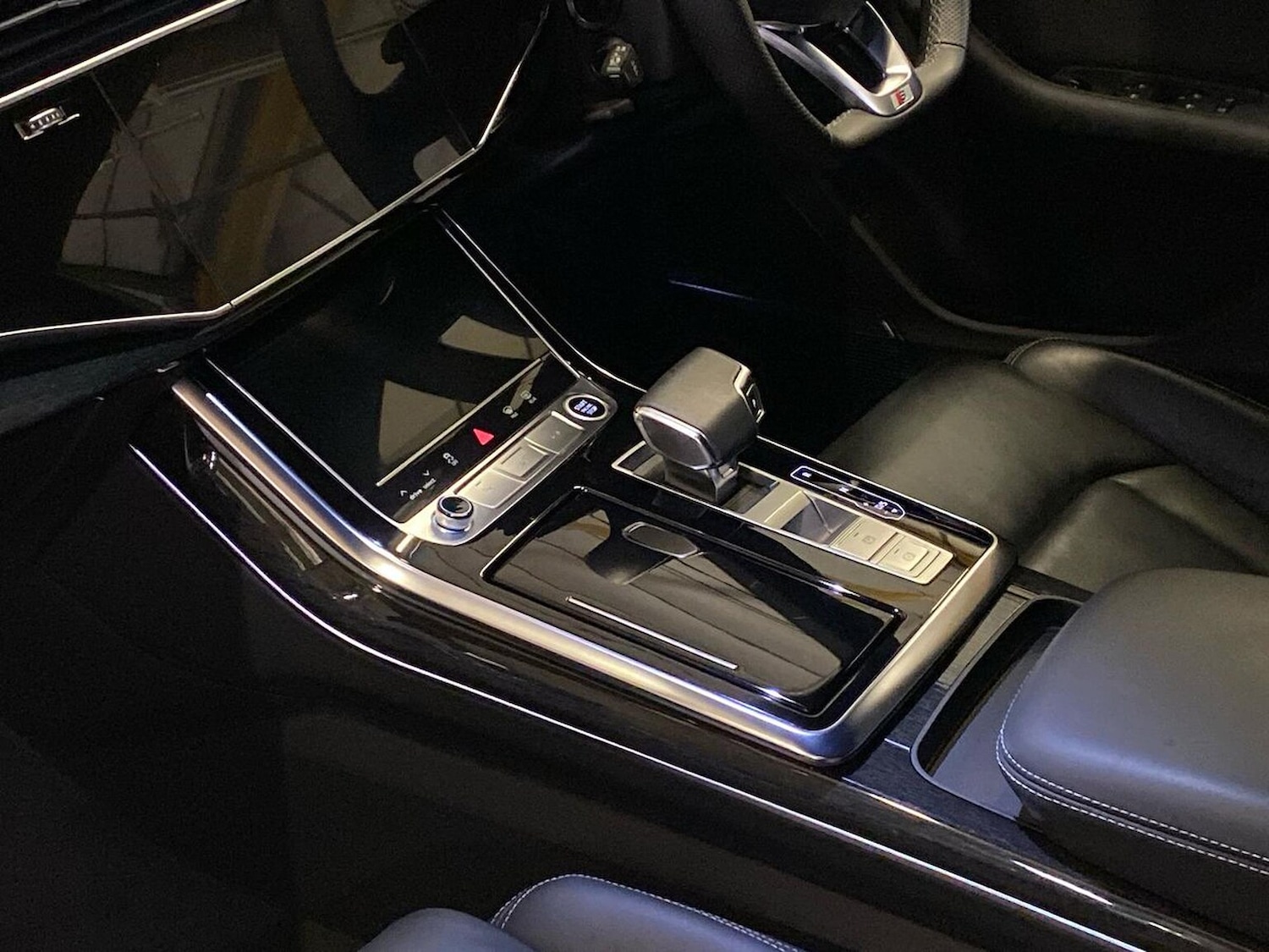 Used Audi Q8 2023 for sale - 76396867: Photo 13