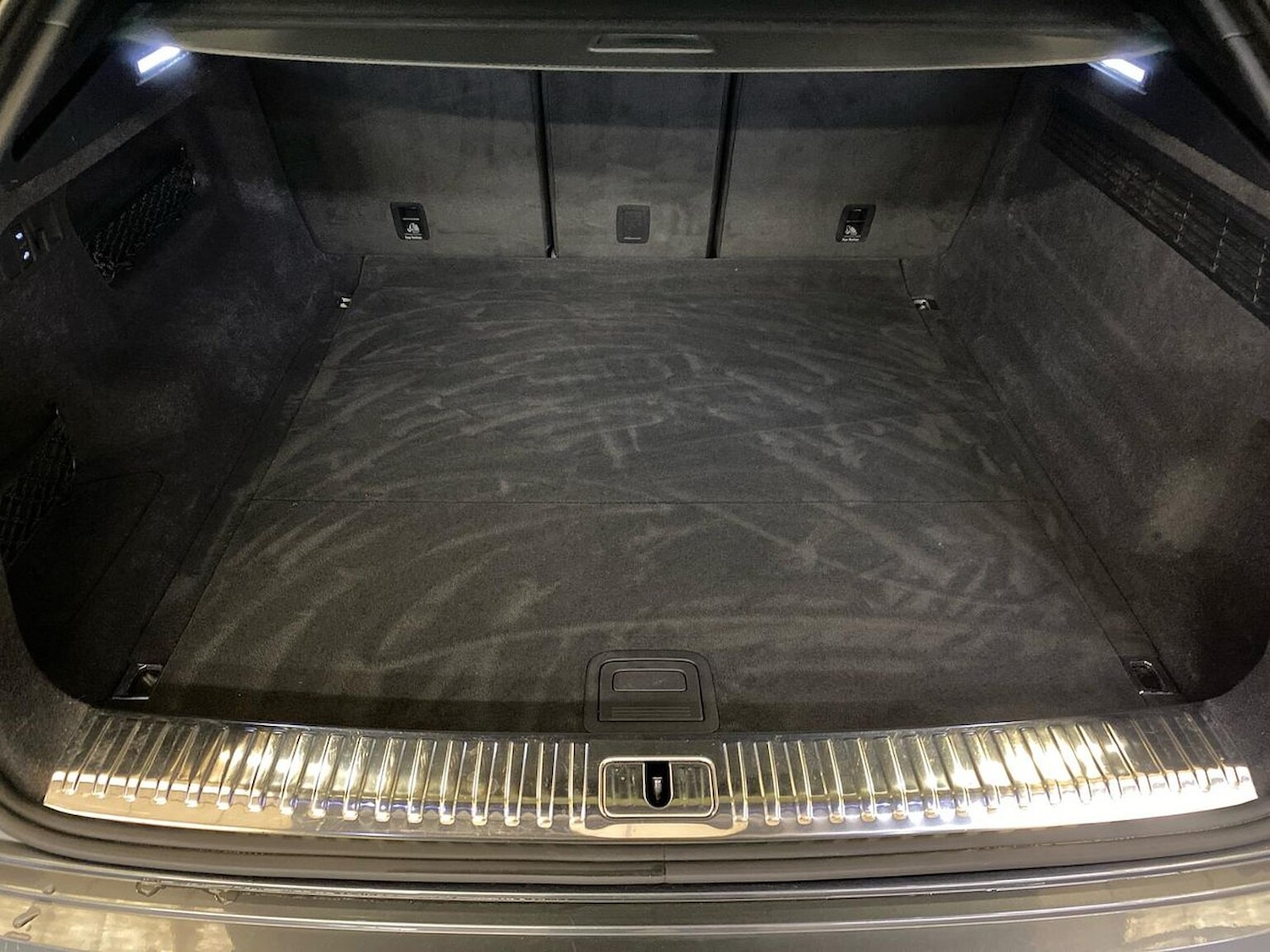 Used Audi Q8 2023 for sale - 76396867: Photo 17