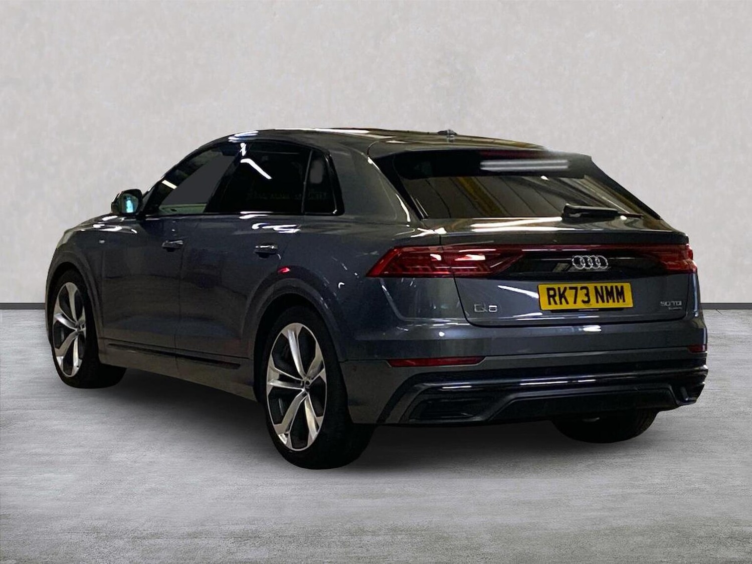 Used Audi Q8 2023 for sale - 76396867: Photo 2