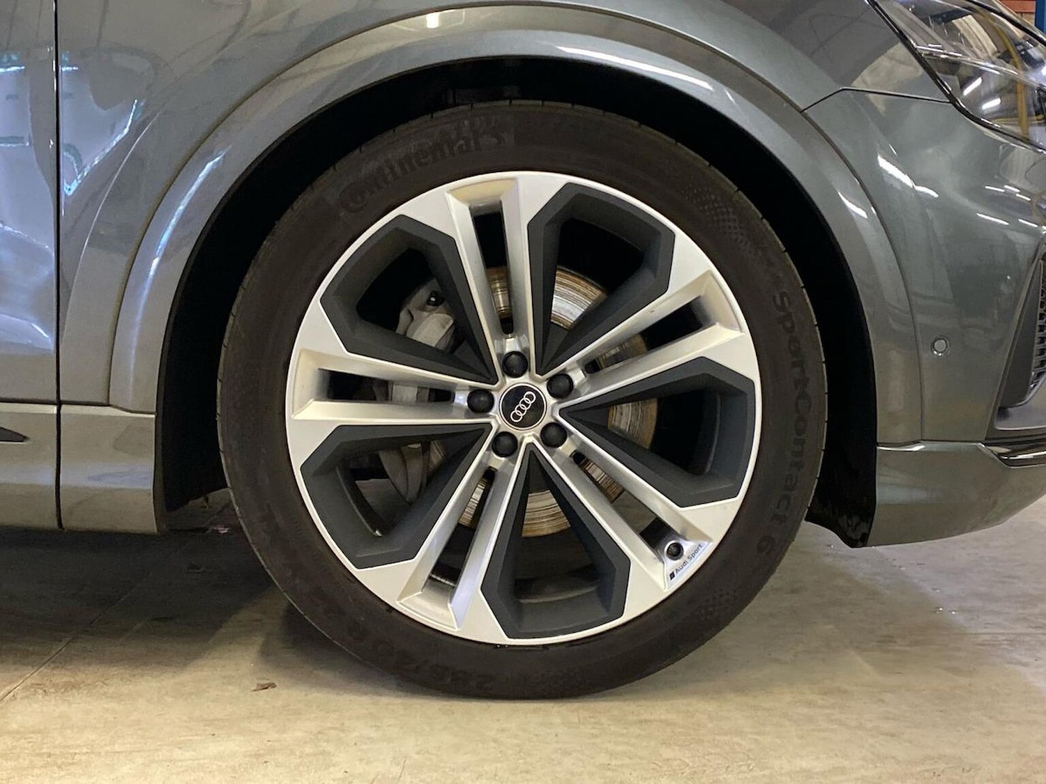 Used Audi Q8 2023 for sale - 76396867: Photo 6