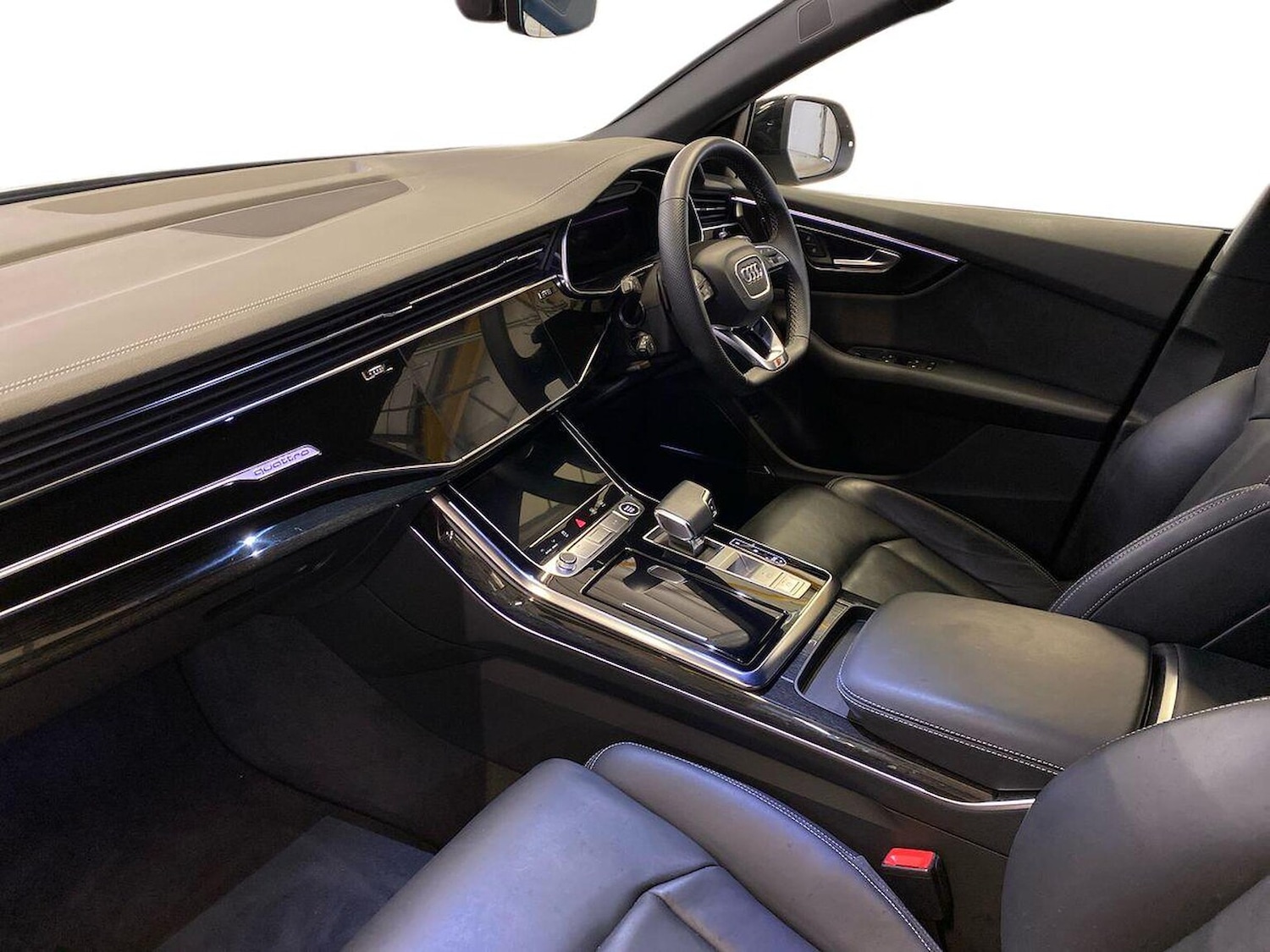 Used Audi Q8 2023 for sale - 76396867: Photo 7