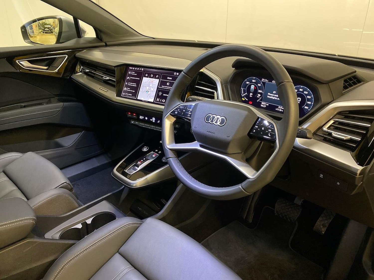 Used Audi Q4 e-tron 2024 for sale - 76396929: Photo 15