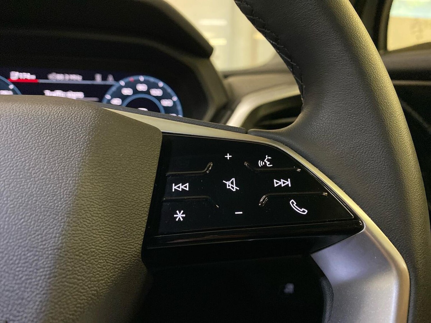 Used Audi Q4 e-tron 2024 for sale - 76396929: Photo 27