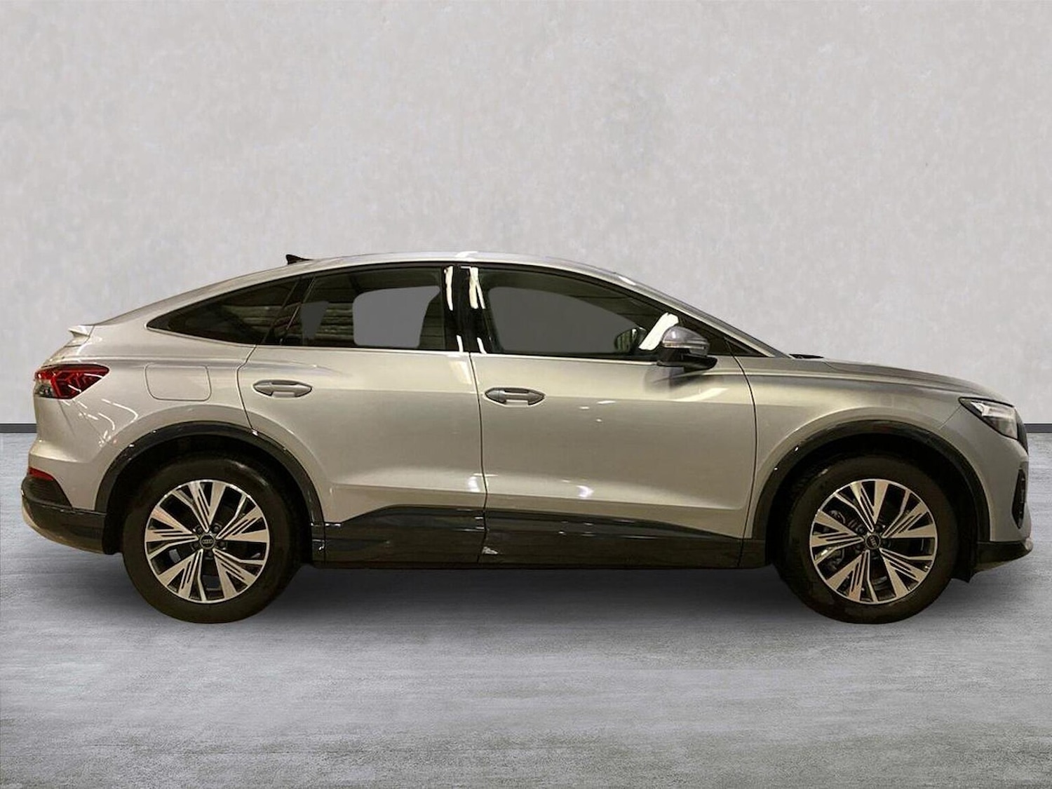 Used Audi Q4 e-tron 2024 for sale - 76396929: Photo 3