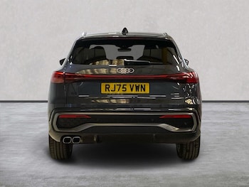 Used Audi Q5 2025 for sale - 79379620: Photo
