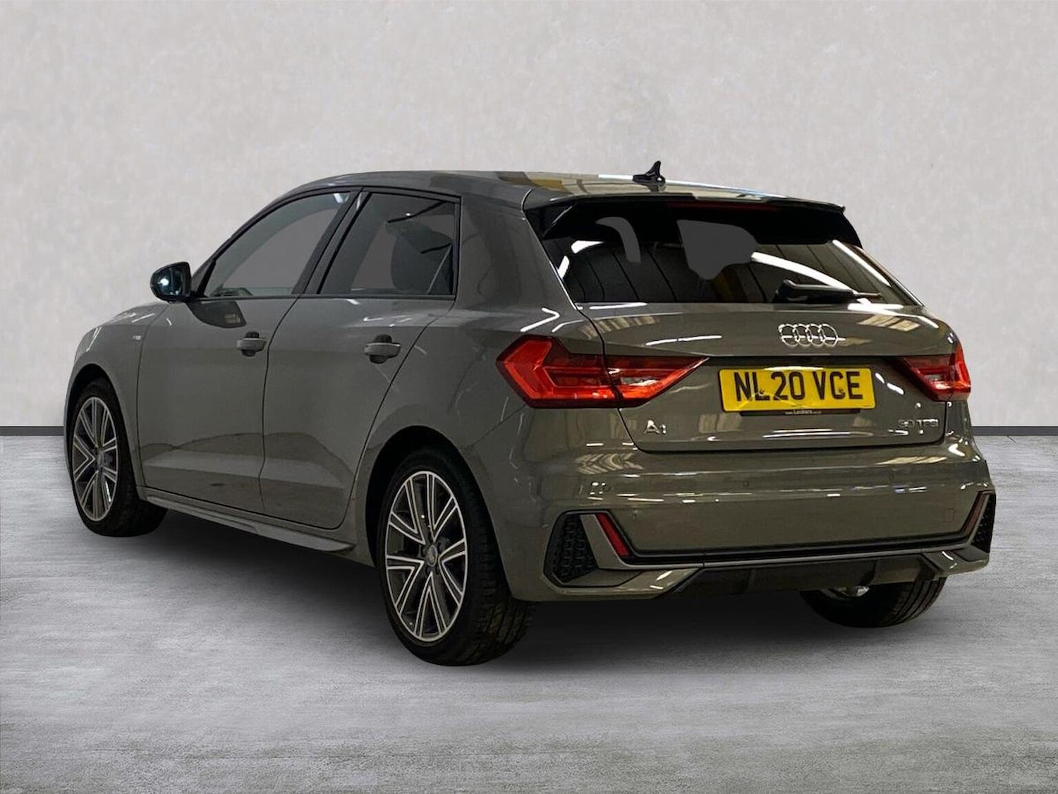 Used Audi A1 2020 for sale - 76198503: Photo 2