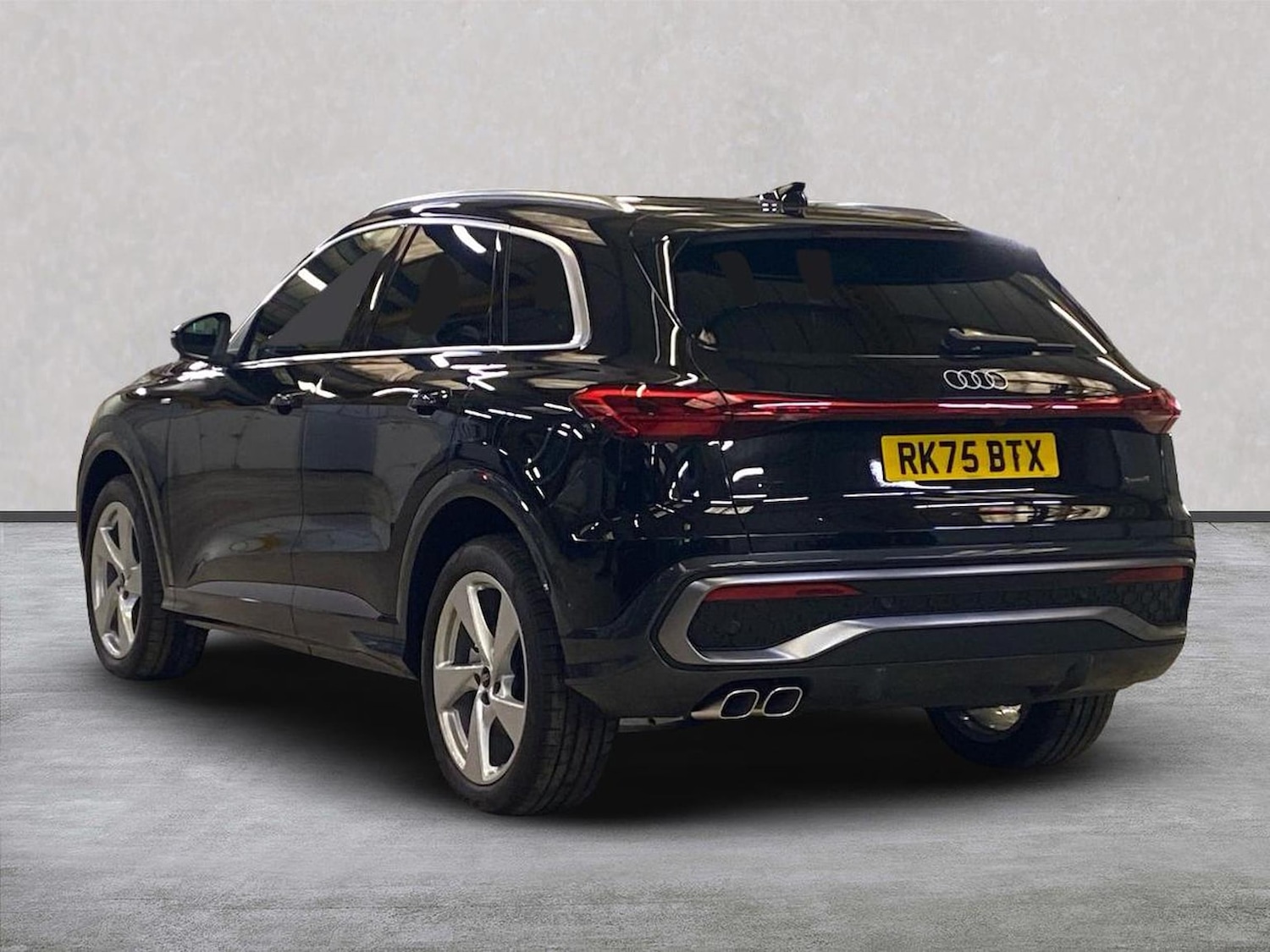 Used Audi Q5 2025 for sale - 77487861: Photo 2