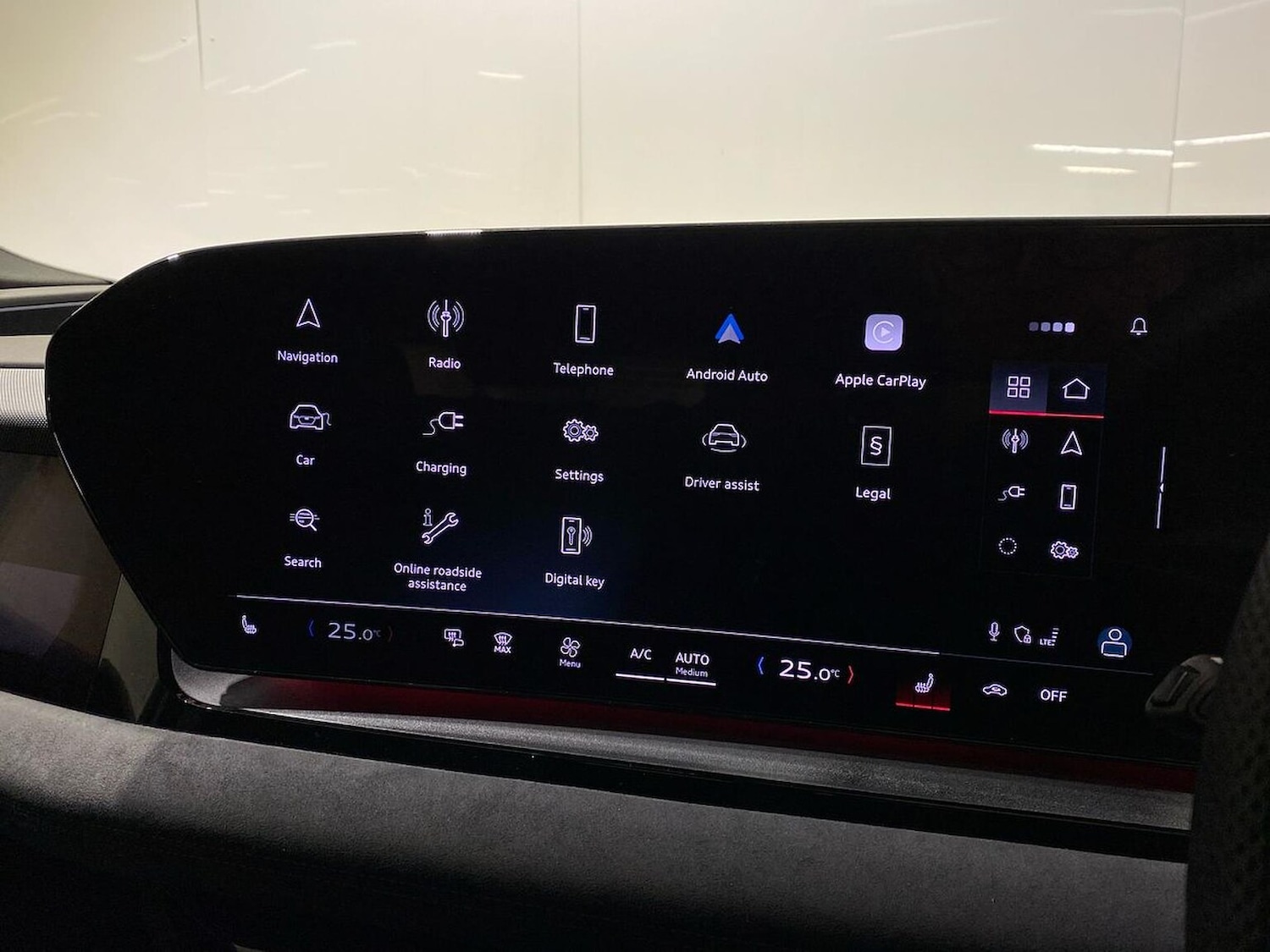 Used Audi Q6 e-tron 2025 for sale - 77643857: Photo 11