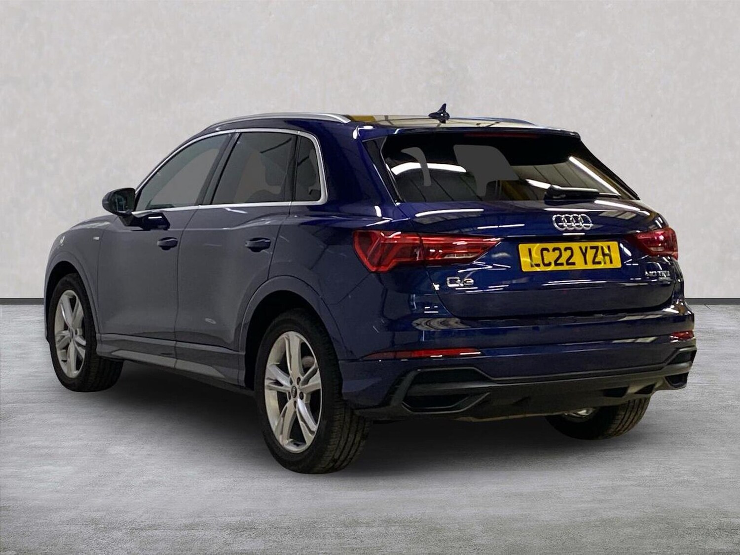 Used Audi Q3 2022 for sale - 76165064: Photo 2