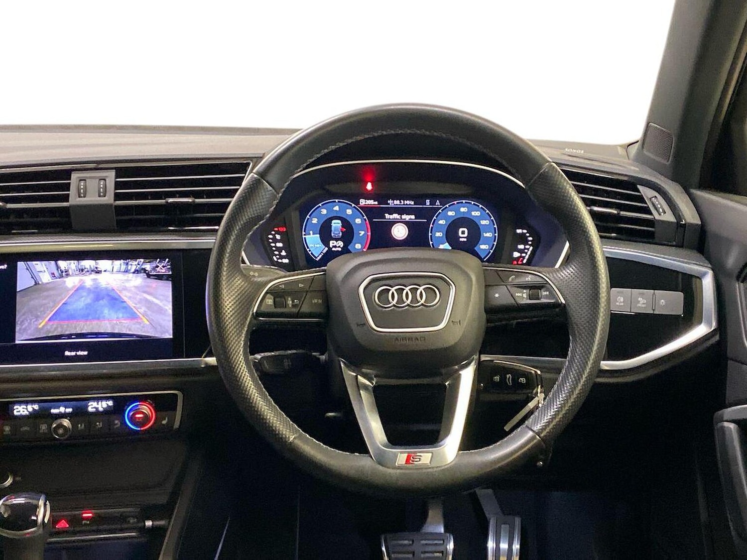 Used Audi Q3 2022 for sale - 76165064: Photo 9